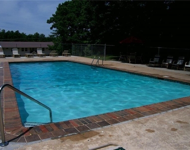 1235 Riverside Drive - Photo Thumbnail 31