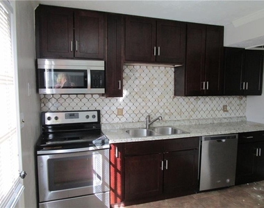 1235 Riverside Drive - Photo Thumbnail 8
