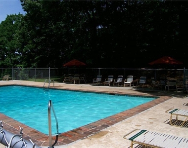 1235 Riverside Drive - Photo Thumbnail 33