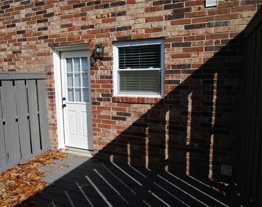 1235 Riverside Drive - Photo Thumbnail 25