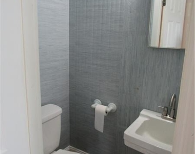 1235 Riverside Drive - Photo Thumbnail 17