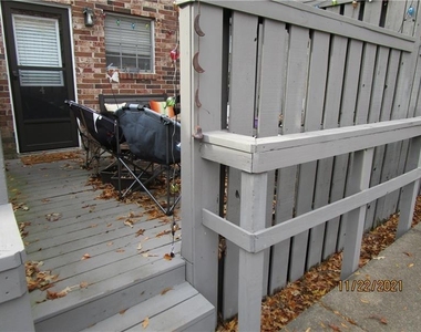 1235 Riverside Drive - Photo Thumbnail 28