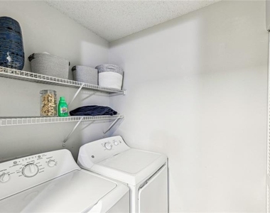 2350 Windward Lane - Photo Thumbnail 13