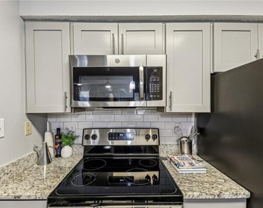 2350 Windward Lane - Photo Thumbnail 2