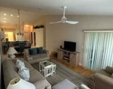 3685 Stone Way - Photo Thumbnail 5