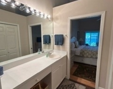 3685 Stone Way - Photo Thumbnail 21
