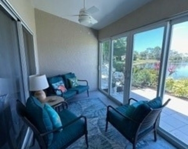 3685 Stone Way - Photo Thumbnail 9