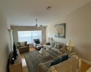 3685 Stone Way - Photo Thumbnail 7