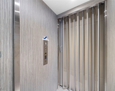 26871 Wyndhurst Court - Photo Thumbnail 4