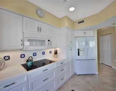 4255 Gulf Shore Boulevard N - Photo Thumbnail 5