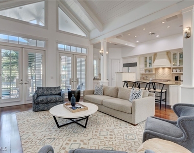 1551 Gulf Shore Boulevard S - Photo Thumbnail 16