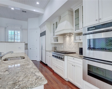 1551 Gulf Shore Boulevard S - Photo Thumbnail 12