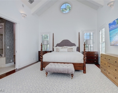 1551 Gulf Shore Boulevard S - Photo Thumbnail 26