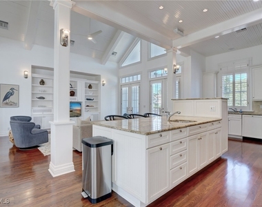1551 Gulf Shore Boulevard S - Photo Thumbnail 11