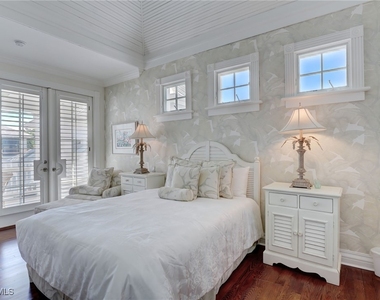 1551 Gulf Shore Boulevard S - Photo Thumbnail 36