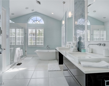 687 9th Avenue S - Photo Thumbnail 10