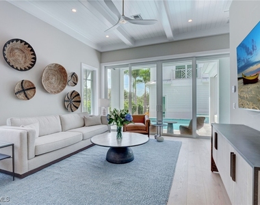888 10th Avenue S - Photo Thumbnail 5