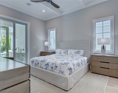 888 10th Avenue S - Photo Thumbnail 9