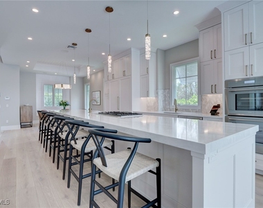 888 10th Avenue S - Photo Thumbnail 8