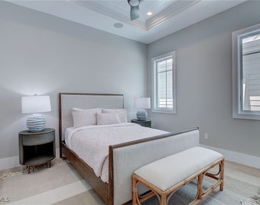 888 10th Avenue S - Photo Thumbnail 14