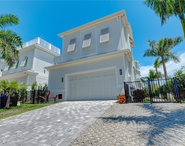 888 10th Avenue S - Photo Thumbnail 24