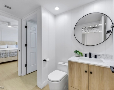 8720 Bay Colony Drive - Photo Thumbnail 19