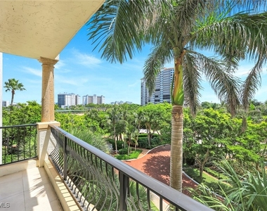8720 Bay Colony Drive - Photo Thumbnail 21