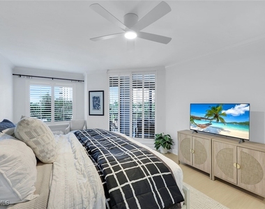 8720 Bay Colony Drive - Photo Thumbnail 13