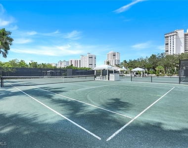 8720 Bay Colony Drive - Photo Thumbnail 28