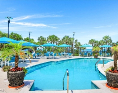 8720 Bay Colony Drive - Photo Thumbnail 32