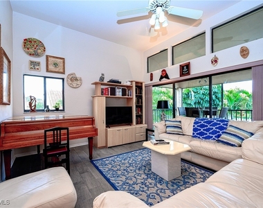 559 Beachwalk Circle - Photo Thumbnail 7