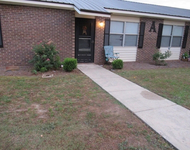 11 Villas St - Photo Thumbnail 5