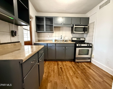 611 New York Avenue - Photo Thumbnail 10