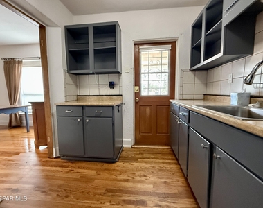 611 New York Avenue - Photo Thumbnail 11