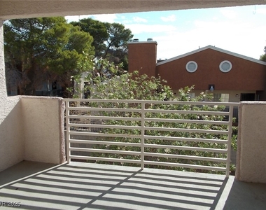 4555 E Sahara Avenue - Photo Thumbnail 11