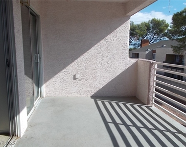 4555 E Sahara Avenue - Photo Thumbnail 10