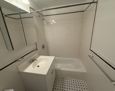 West 73rd Street - Photo Thumbnail 4