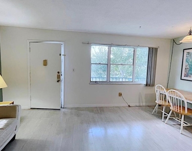 1200 Colonnades Drive - Photo Thumbnail 7