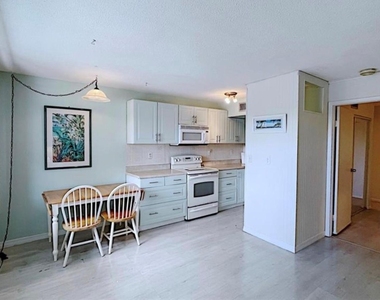 1200 Colonnades Drive - Photo Thumbnail 11