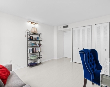 5600 N Flagler Drive - Photo Thumbnail 11