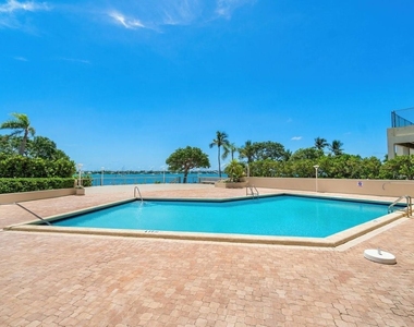 5600 N Flagler Drive - Photo Thumbnail 21