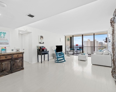 5600 N Flagler Drive - Photo Thumbnail 12