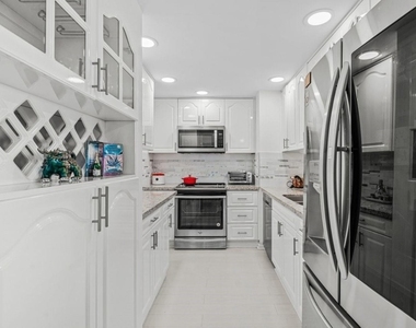 5600 N Flagler Drive - Photo Thumbnail 6