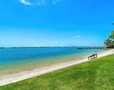 5600 N Flagler Drive - Photo Thumbnail 23