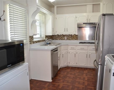 3879 Clover Lane - Photo Thumbnail 1