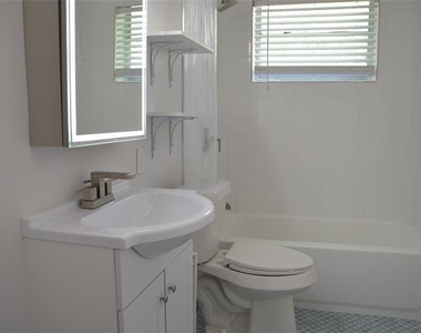 3879 Clover Lane - Photo Thumbnail 3