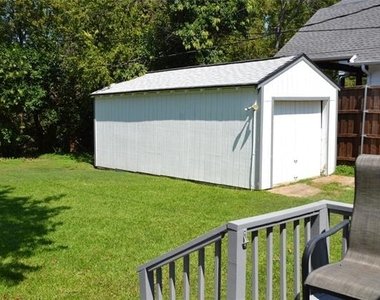 3879 Clover Lane - Photo Thumbnail 13