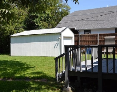 3879 Clover Lane - Photo Thumbnail 12