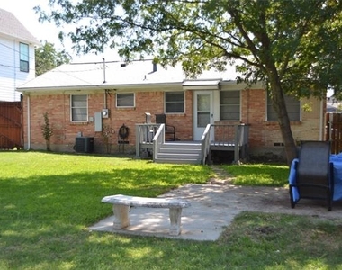 3879 Clover Lane - Photo Thumbnail 11