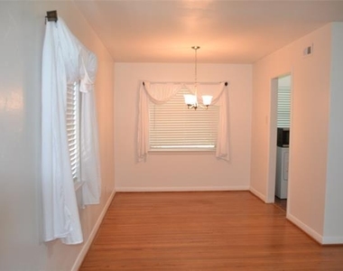 3879 Clover Lane - Photo Thumbnail 6